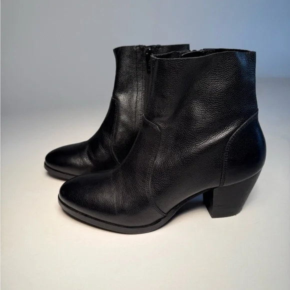 Diba Black Leather Ankle Booties - Picture 4 of 7